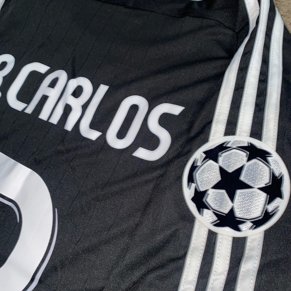Real Madrid Retro - R.Carlos #3 Jersey - Picture 4 of 4